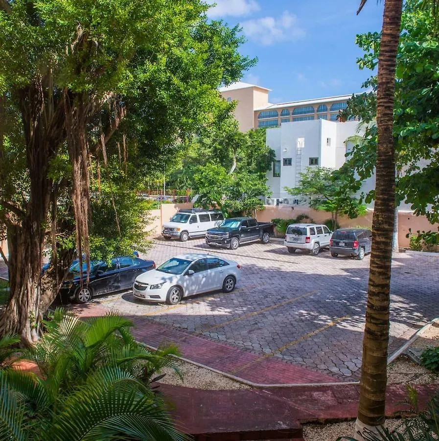 Hotel Mango Beach Cancún 0*,