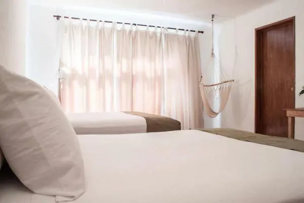 Hotel Mango Beach Cancún 0*,